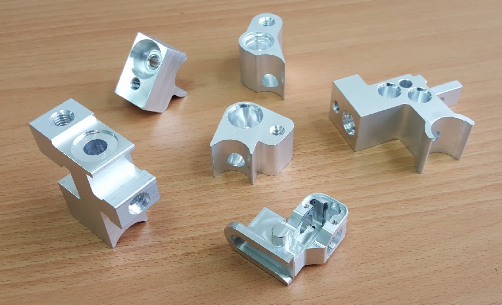 Aluminum extrusion parts with CNC machining available